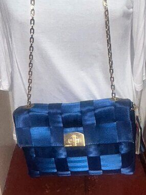 Harveys Seatbelt Tote Indigo Crossbody